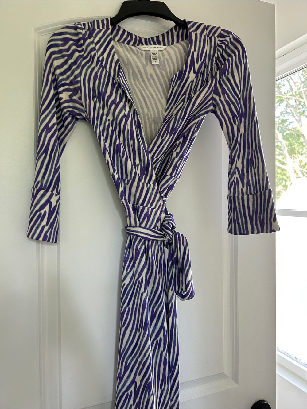 DIANE VON FURSTENBERG 100% Silk Wrap Dress Purple White Zebra Print 4 DVF y2k